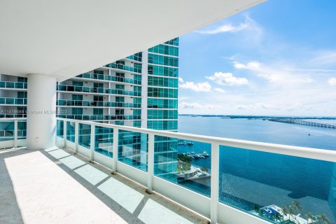 Condominio en alquiler en Miami, Florida, 2 dormitorios, 192.31 m2 № 606264 - foto 1