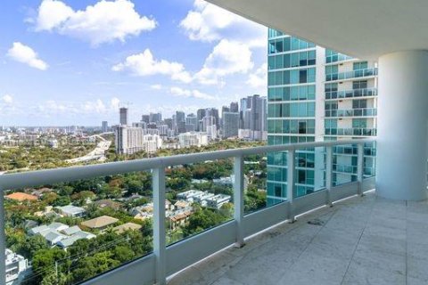 Condominio en alquiler en Miami, Florida, 2 dormitorios, 192.31 m2 № 606264 - foto 30
