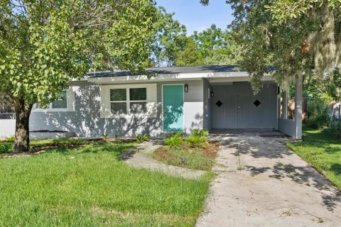 House in New Port Richey, Florida 2 bedrooms, 66.89 sq.m. № 1313647 - photo 1