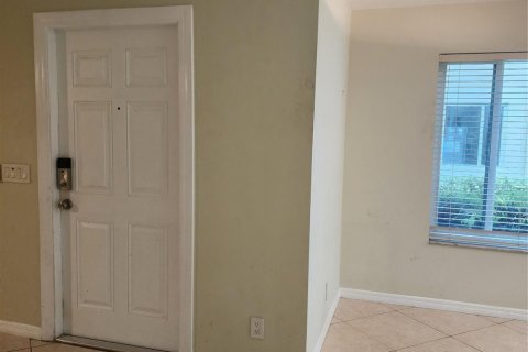 Townhouse in Deerfield Beach, Florida 3 bedrooms, 132.2 sq.m. № 1225665 - photo 23