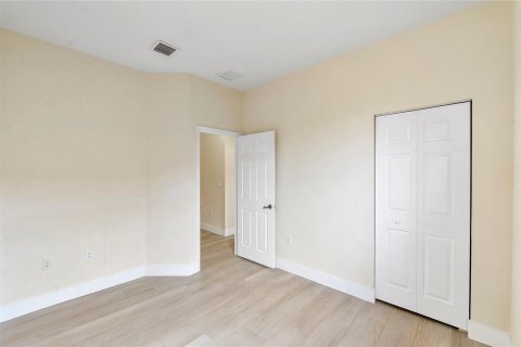 Touwnhouse à vendre à Tamarac, Floride: 3 chambres, 131.64 m2 № 1225704 - photo 11