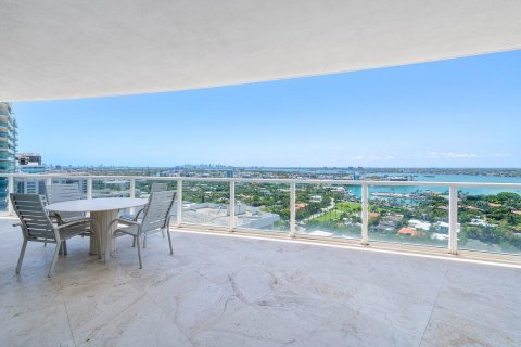 Condominio en venta en Bal Harbour, Florida, 3 dormitorios, 271.09 m2 № 1221691 - foto 14