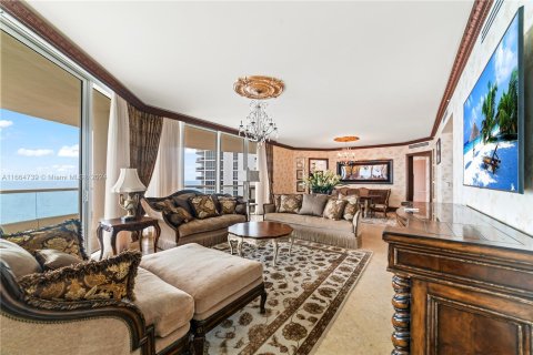 Copropriété à vendre à Sunny Isles Beach, Floride: 4 chambres, 346.99 m2 № 1377160 - photo 7