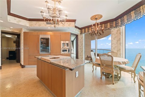 Copropriété à vendre à Sunny Isles Beach, Floride: 4 chambres, 346.99 m2 № 1377160 - photo 15