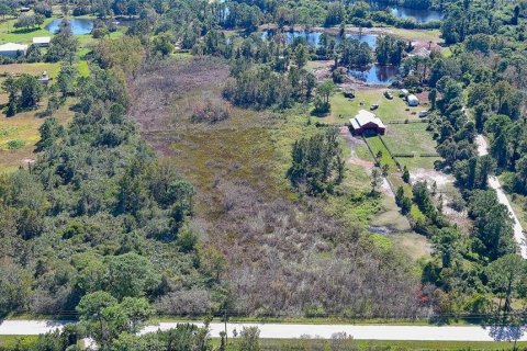 Terreno en venta en Edgewater, Florida № 1196335 - foto 3