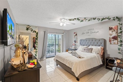 Touwnhouse à vendre à Hialeah, Floride: 2 chambres, 116.13 m2 № 1333532 - photo 29