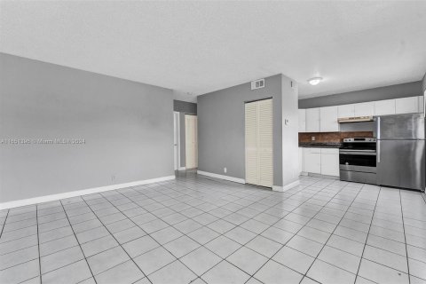 Condo in Deerfield Beach, Florida, 2 bedrooms  № 1333556 - photo 22