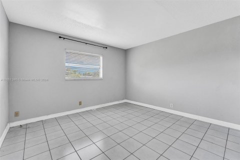 Condo in Deerfield Beach, Florida, 2 bedrooms  № 1333556 - photo 8