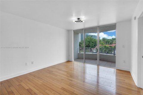 Condo in Miami Beach, Florida, 2 bedrooms  № 1406043 - photo 10