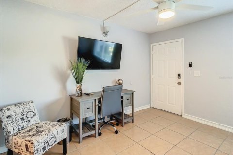 Condo in Tampa, Florida, 2 rooms  № 1389021 - photo 2