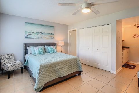 Condo in Tampa, Florida, 2 rooms  № 1389021 - photo 6