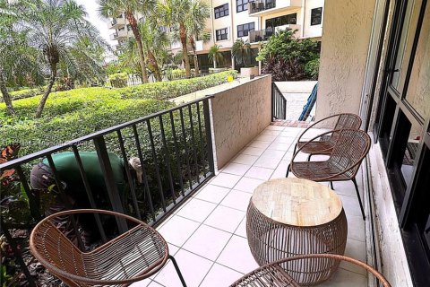 Condo in Lauderdale-by-the-Sea, Florida, 2 bedrooms  № 654120 - photo 19