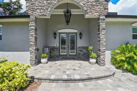 Villa ou maison à vendre à Tampa, Floride: 4 chambres, 265.05 m2 № 1390470 - photo 2