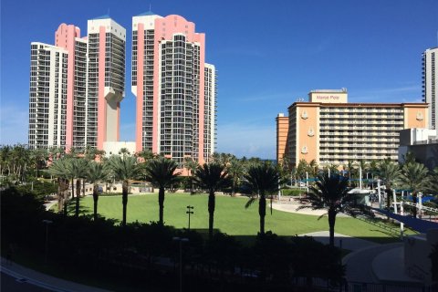 Condo in Sunny Isles Beach, Florida, 1 bedroom  № 785163 - photo 3