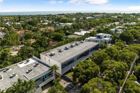 Commercial property in Key Biscayne, Florida № 961198 - photo 14