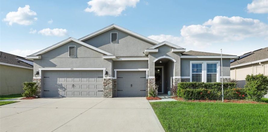 Villa ou maison à Kissimmee, Floride 4 chambres, 264.86 m2 № 1250222