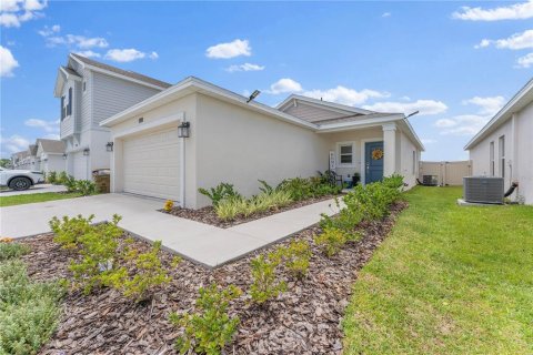 Villa ou maison à vendre à Kissimmee, Floride: 3 chambres, 117.71 m2 № 1317744 - photo 2