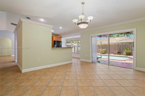 Villa ou maison à vendre à Miami, Floride: 5 chambres, 236.53 m2 № 1310847 - photo 21