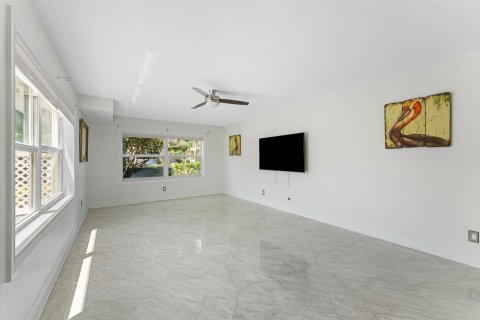 Townhouse in Boynton Beach, Florida 2 bedrooms, 127.65 sq.m. № 1172201 - photo 25