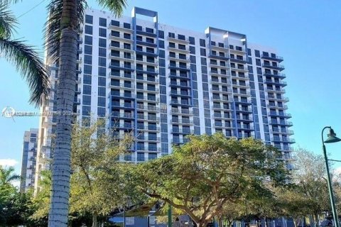 Copropriété à vendre à Doral, Floride: 3 chambres, 128.11 m2 № 949846 - photo 2