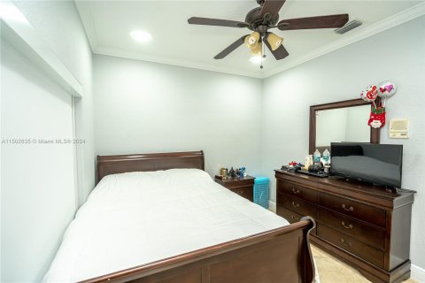 Casa en venta en Miami Lakes, Florida, 3 dormitorios, 161.46 m2 № 934110 - foto 19
