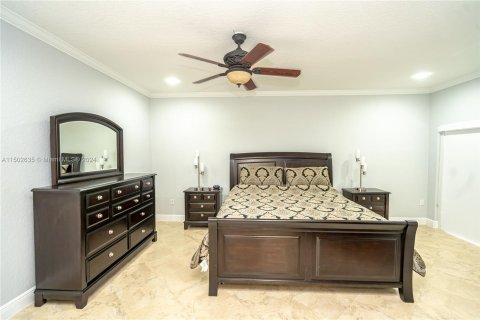 Casa en venta en Miami Lakes, Florida, 3 dormitorios, 161.46 m2 № 934110 - foto 16