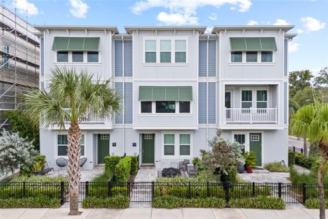 Touwnhouse à vendre à Tampa, Floride: 3 chambres, 179.86 m2 № 1359376 - photo 1