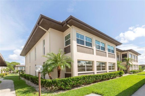 Condominio en venta en New Port Richey, Florida, 2 dormitorios, 101.08 m2 № 1357934 - foto 2