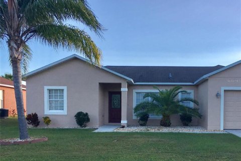 Villa ou maison à vendre à Kissimmee, Floride: 4 chambres, 168.8 m2 № 1323652 - photo 2