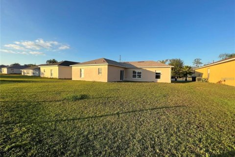 Villa ou maison à vendre à Kissimmee, Floride: 4 chambres, 168.8 m2 № 1323652 - photo 17