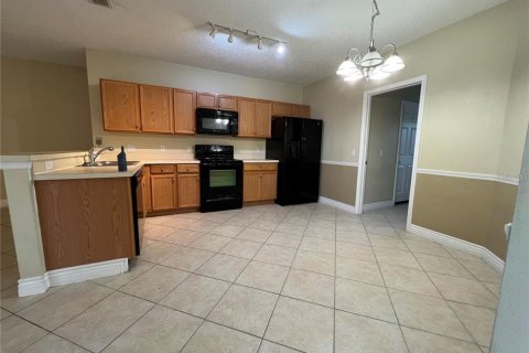 House in Kissimmee, Florida 4 bedrooms, 168.8 sq.m. № 1323652 - photo 8