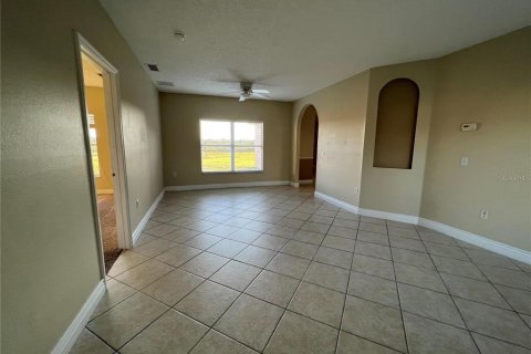 Villa ou maison à vendre à Kissimmee, Floride: 4 chambres, 168.8 m2 № 1323652 - photo 4