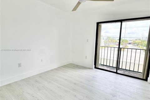 Condo in Miami, Florida, 4 bedrooms  № 1225575 - photo 20