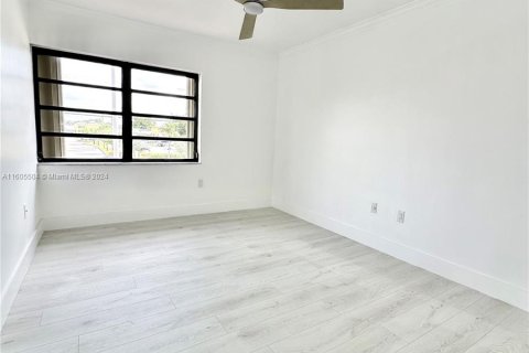 Condominio en venta en Miami, Florida, 4 dormitorios, 145.76 m2 № 1225575 - foto 19