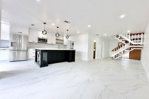 Copropriété à vendre à Miami, Floride: 4 chambres, 145.76 m2 № 1225575 - photo 2