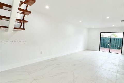 Copropriété à vendre à Miami, Floride: 4 chambres, 145.76 m2 № 1225575 - photo 6