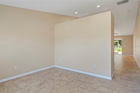 Commercial property in Englewood, Florida 2 bedrooms, 184.69 sq.m. № 1190236 - photo 3