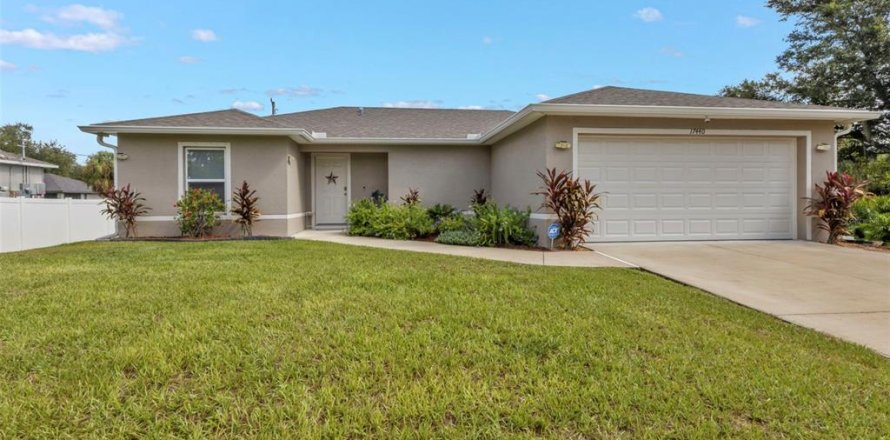 House in Port Charlotte, Florida 3 bedrooms, 120.22 sq.m. № 1361661