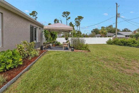 House in Port Charlotte, Florida 3 bedrooms, 120.22 sq.m. № 1361661 - photo 7