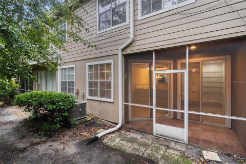 Townhouse in Altamonte Springs, Florida 3 bedrooms, 152.17 sq.m. № 1361588 - photo 22