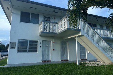 Condo in Miami Gardens, Florida, 2 bedrooms  № 736473 - photo 23