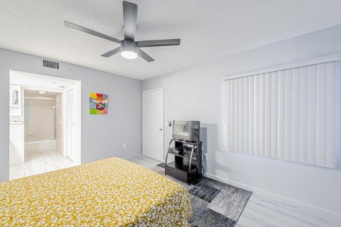 Condominio en venta en Pembroke Pines, Florida, 2 dormitorios, 95.88 m2 № 913633 - foto 8