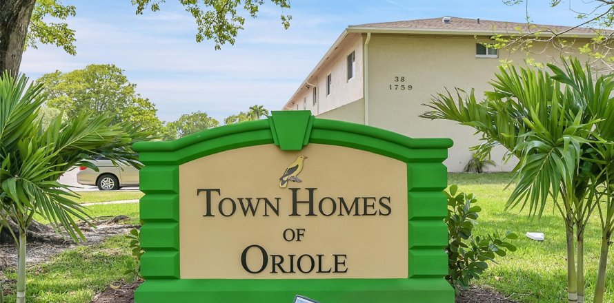 Townhouse in Margate, Florida 3 bedrooms, 143.07 sq.m. № 1208148