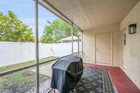 Adosado en venta en Margate, Florida, 3 dormitorios, 143.07 m2 № 1208148 - foto 16