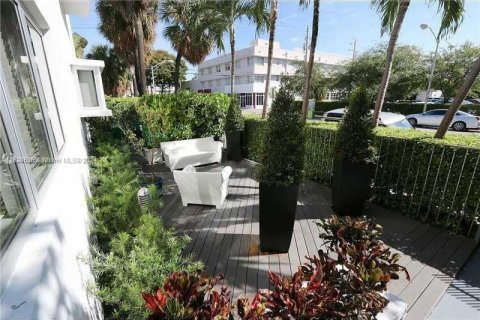 Condo in Miami Beach, Florida, 1 bedroom  № 1291598 - photo 8