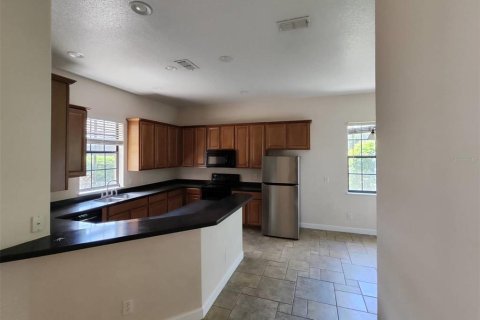 Villa ou maison à vendre à Kissimmee, Floride: 4 chambres, 288.74 m2 № 1322911 - photo 4