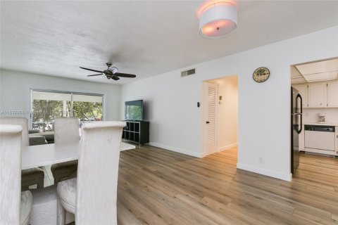 Copropriété à vendre à Fort Lauderdale, Floride: 2 chambres, 93.65 m2 № 1294042 - photo 12