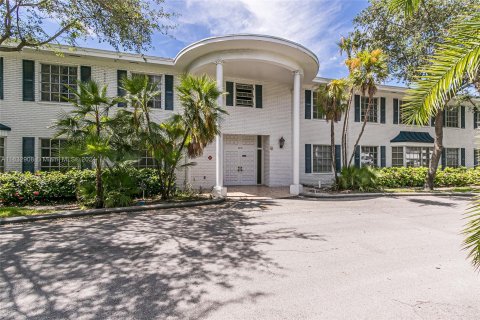 Copropriété à vendre à Fort Lauderdale, Floride: 2 chambres, 93.65 m2 № 1294042 - photo 2