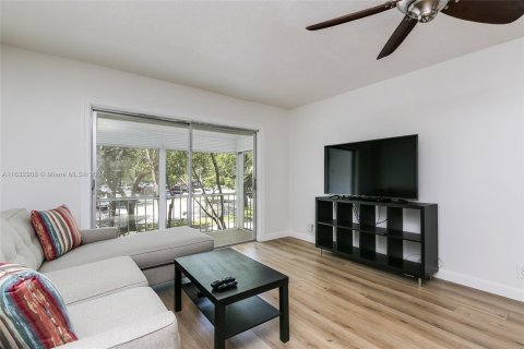 Copropriété à vendre à Fort Lauderdale, Floride: 2 chambres, 93.65 m2 № 1294042 - photo 15