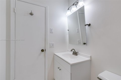 Copropriété à vendre à Fort Lauderdale, Floride: 2 chambres, 93.65 m2 № 1294042 - photo 18